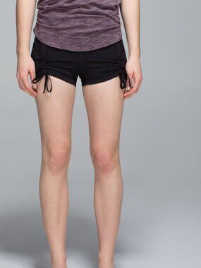 Lululemon Black Lace Up Bow Liberty Yoga Shorts Size 4